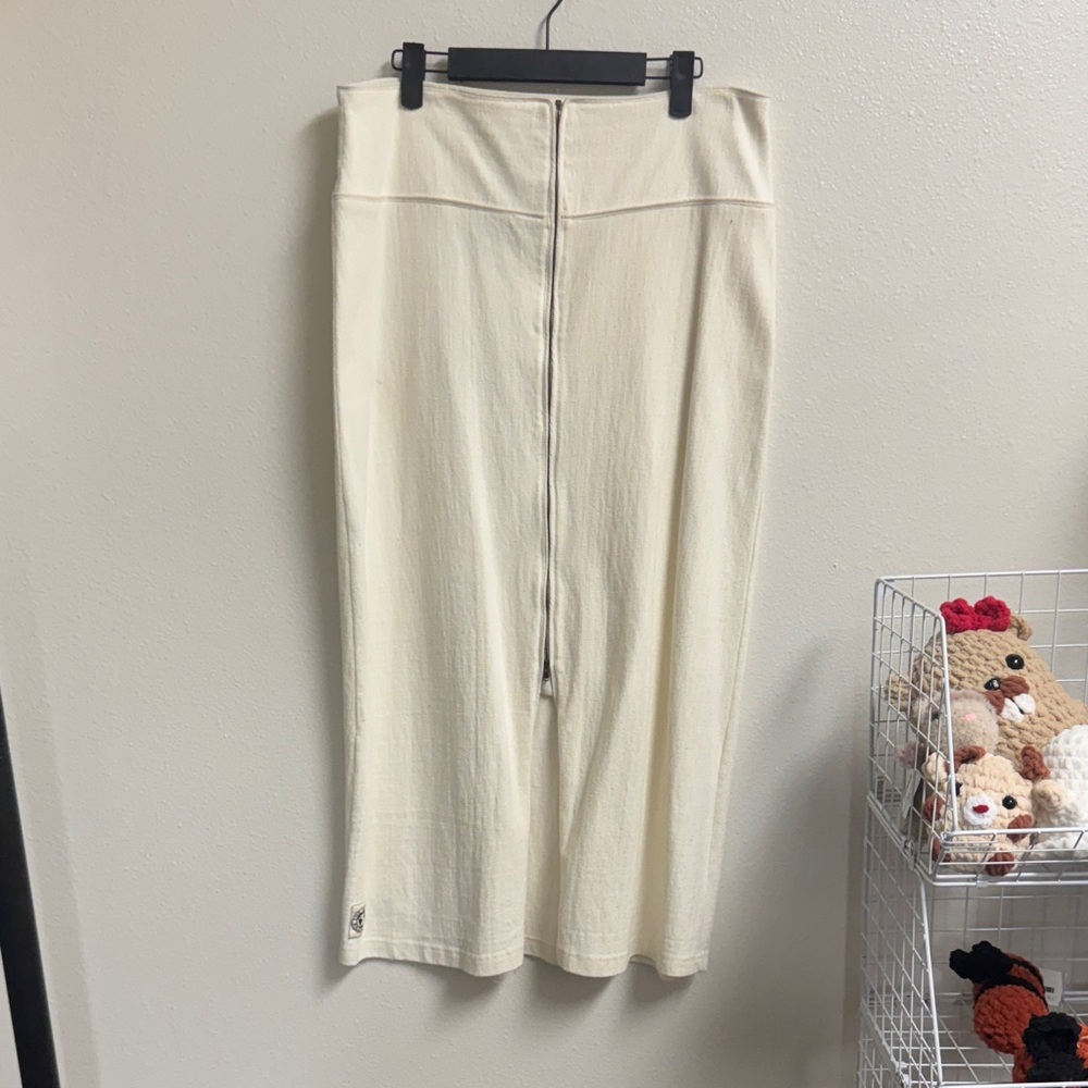 Elegant Cream Midi Skirt